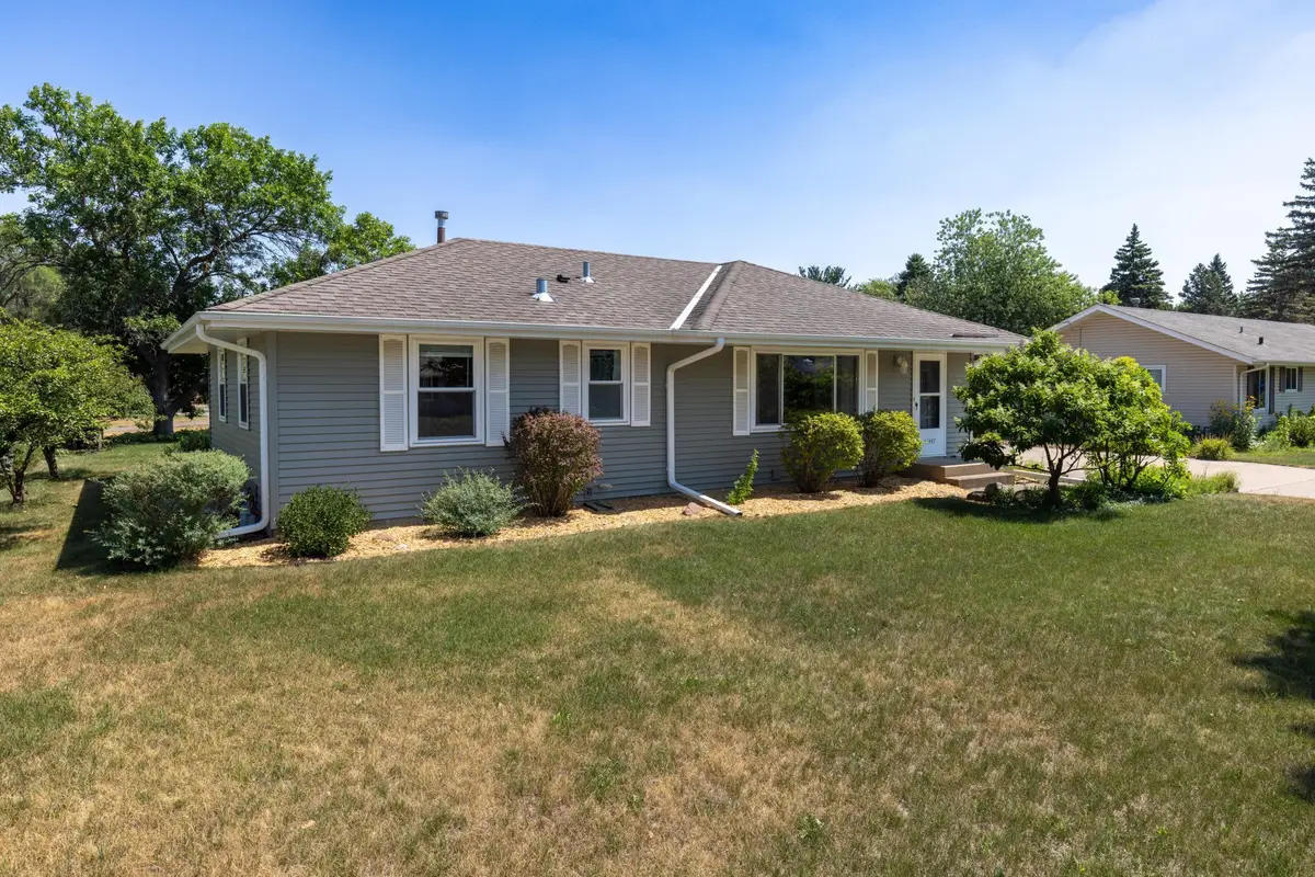 11447 Swallow Street Nw, Coon Rapids, MN 55433 - #1