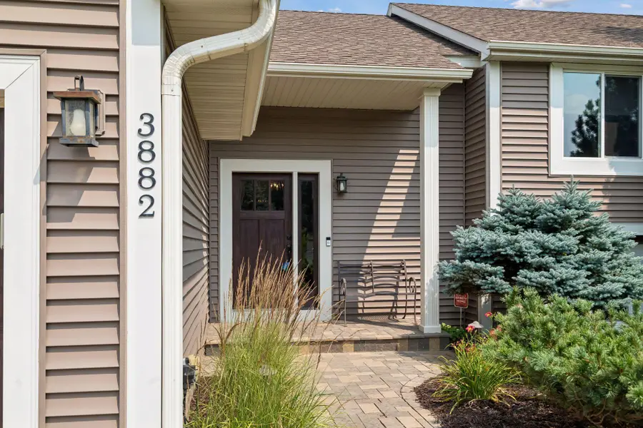 3882 Mersey Way, Eagan, MN 55123 - #3