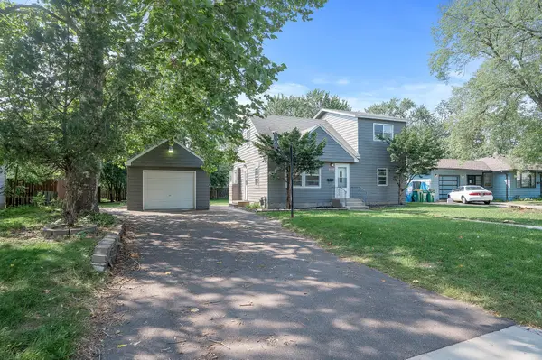 6107 Bryant Avenue N, Brooklyn Center, MN 55430