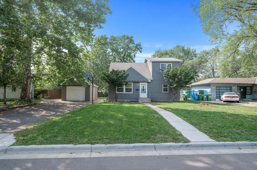 6107 Bryant Avenue N, Brooklyn Center, MN 55430 - #2