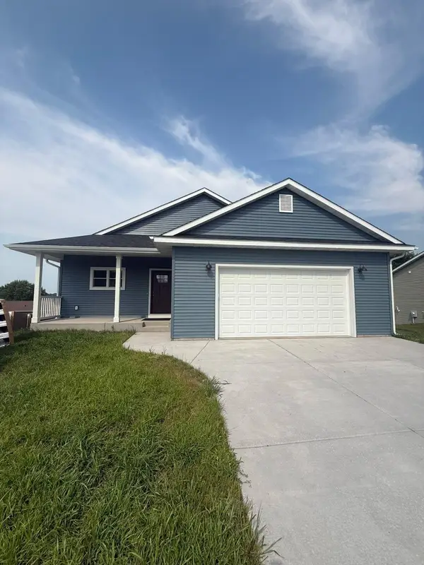 206 Blackhawk Drive, Woodville, WI 54028