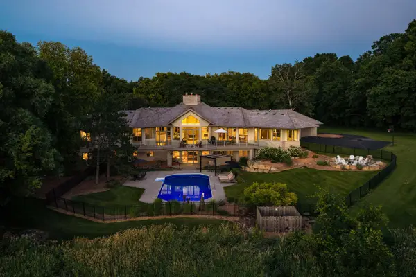 525 Navajo Road W, Medina, MN 55340