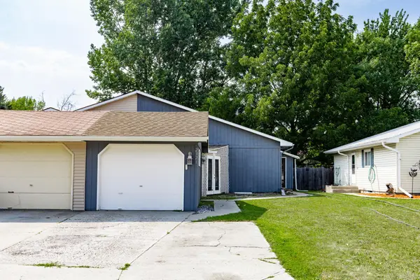 2321 Country Club Parkway, Moorhead, MN 56560