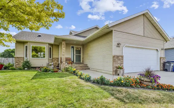 3902 6th Street S, Moorhead, MN 56560