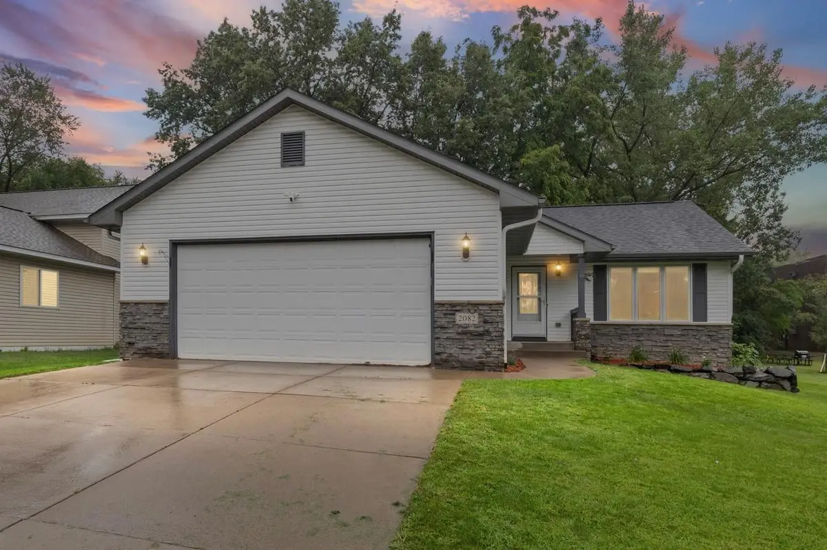 2082 Cowern Place E, North Saint Paul, MN 55109 - #1