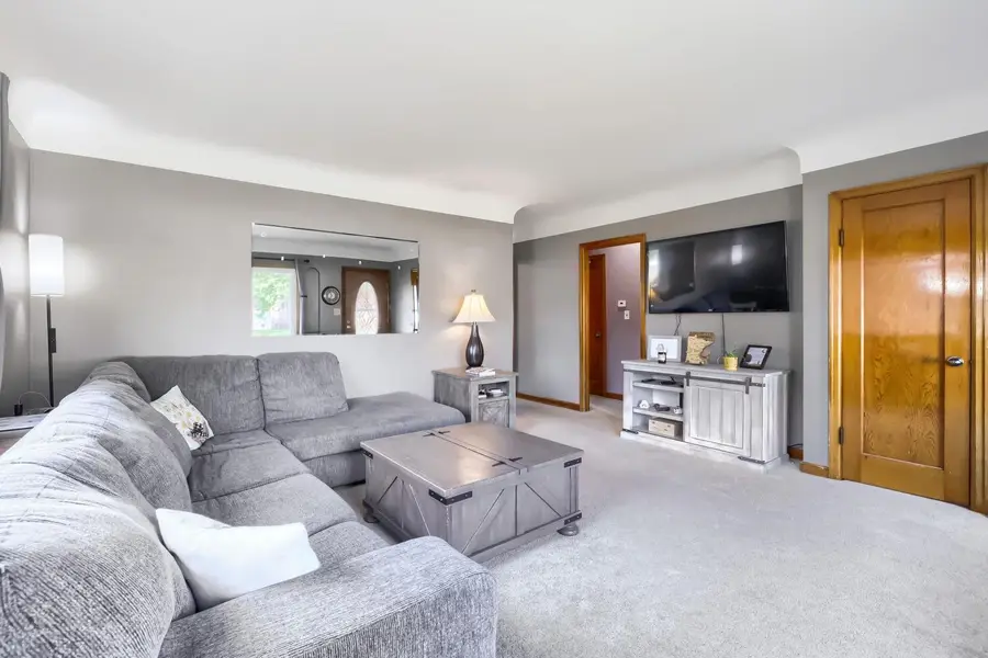 824 6th Avenue S, South Saint Paul, MN 55075 - #2