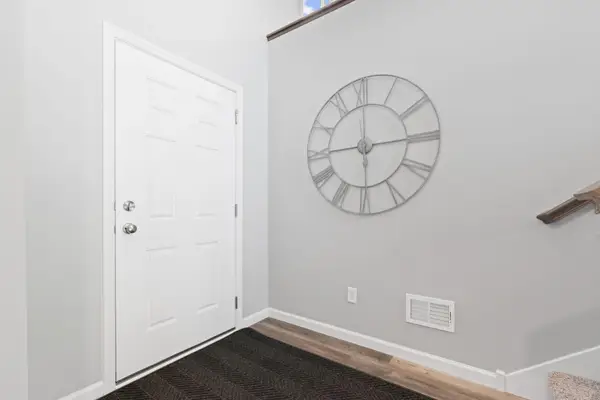 4711 4th Street Loop Ne, Saint Cloud, MN 56304