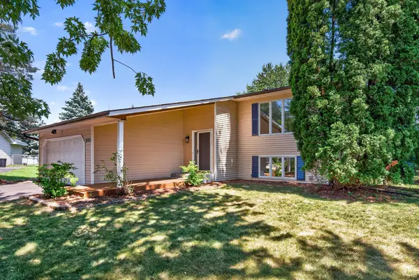 17550 Illinois Court, Lakeville, MN 55044