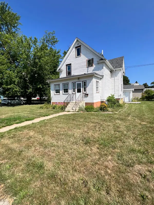 304 E 4th Street, Madison, MN 56256