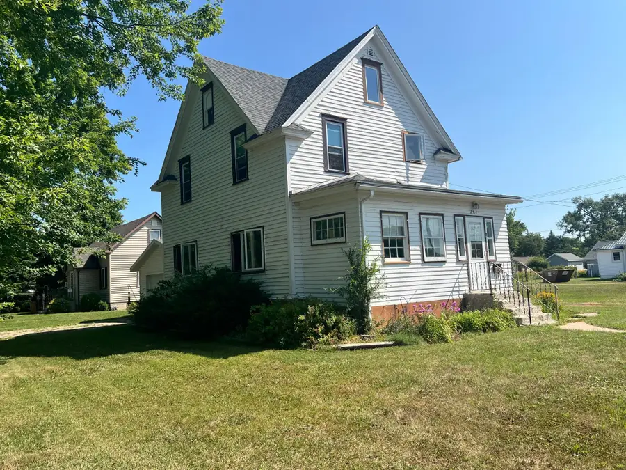 304 E 4th Street, Madison, MN 56256 - #3