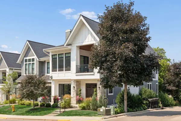 207 Walker Avenue S, Wayzata, MN 55391