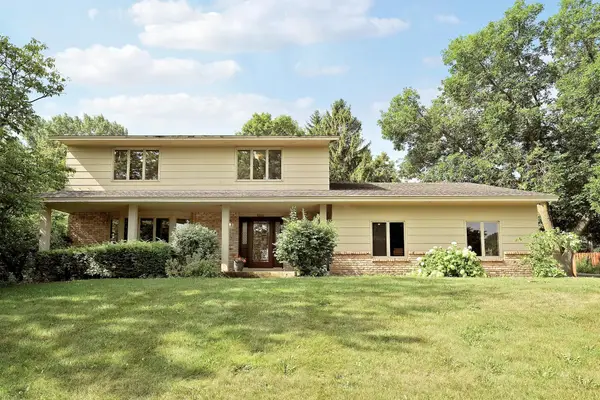 8359 Amsden Ridge Drive, Bloomington, MN 55438