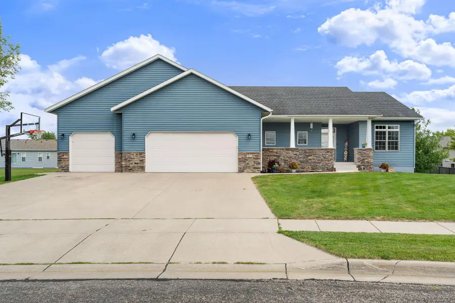 375 Hickory Lane Ne, Owatonna, MN 55060 - #2