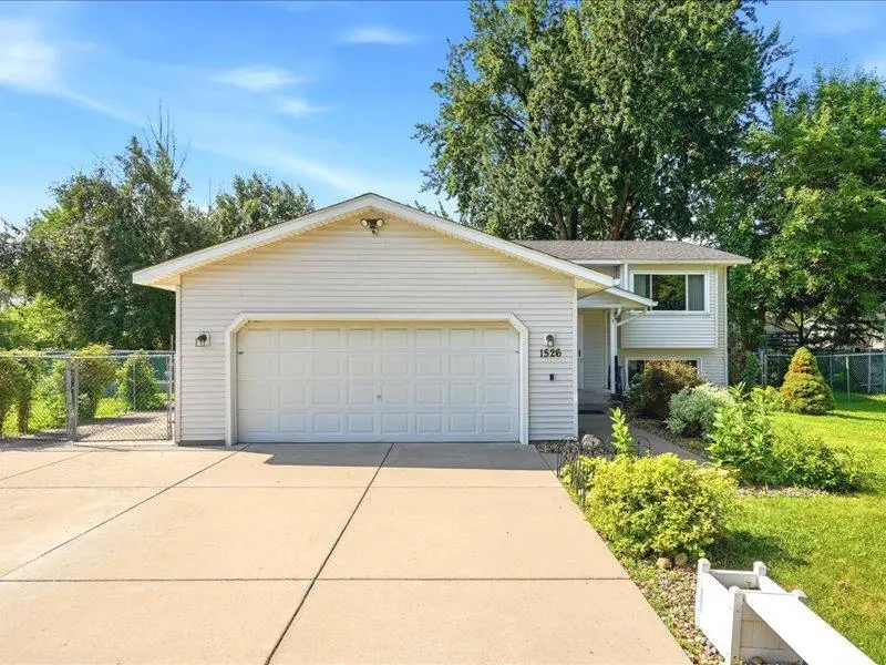 1526 Sherren Avenue E, Maplewood, MN 55109 - #1