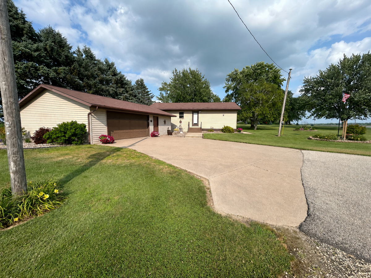 22968 County 25 Road, Plainview, MN 55964 - #1