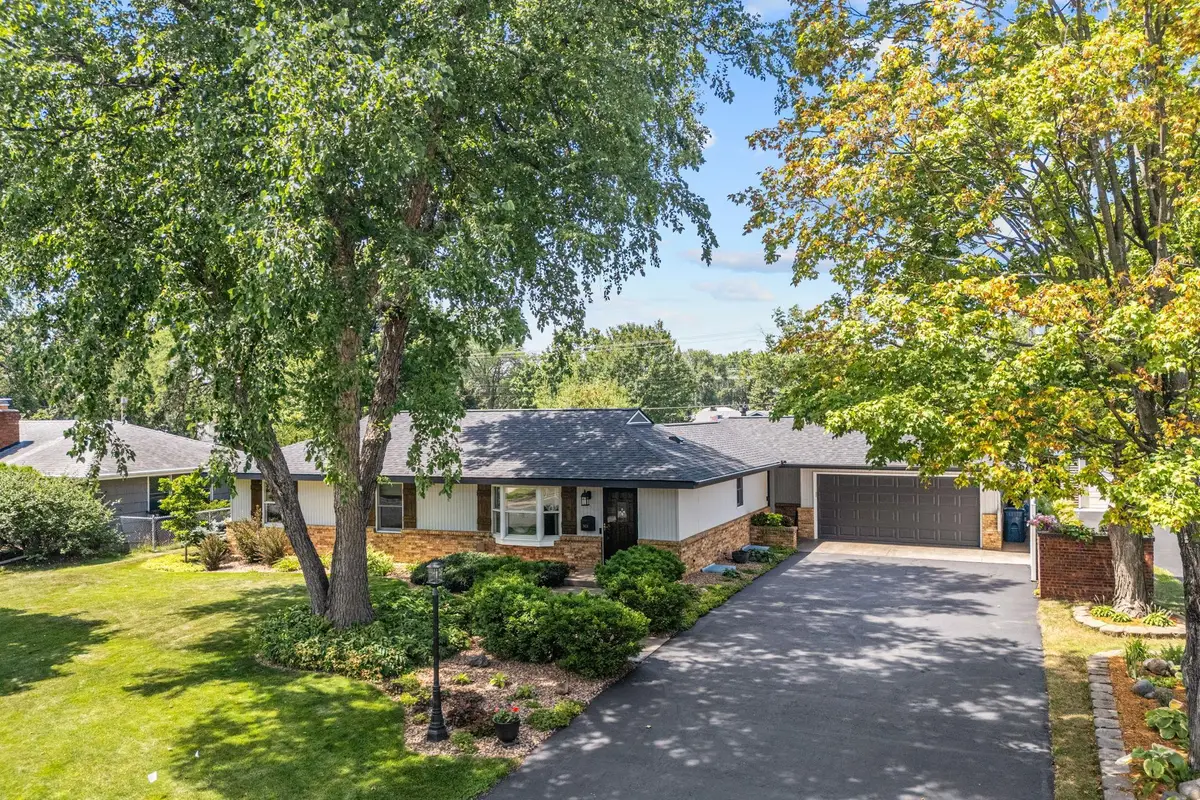 9424 Chicago Avenue S, Bloomington, MN 55420 - #1