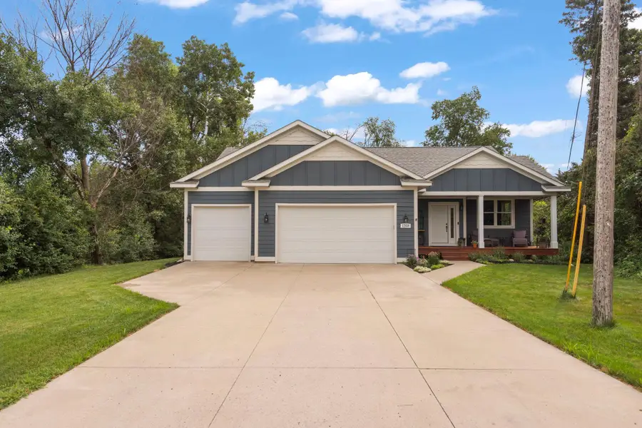 1268 Lincolntown Avenue, Mahtomedi, MN 55115 - #2