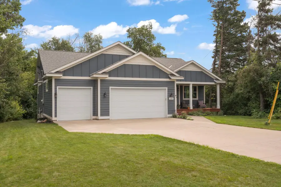 1268 Lincolntown Avenue, Mahtomedi, MN 55115 - #3