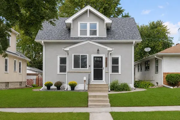 1297 Highland Parkway, Saint Paul, MN 55116