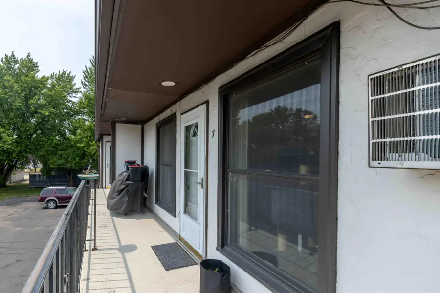 2629 Arrowhead Road S #B7, Fargo, ND 58103 - #3