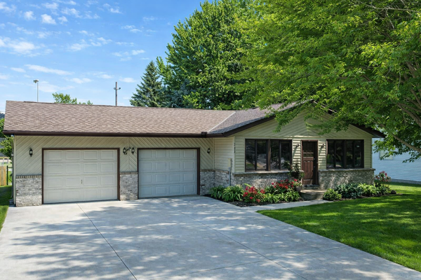 222 7th Avenue Nw, Lonsdale, MN 55046