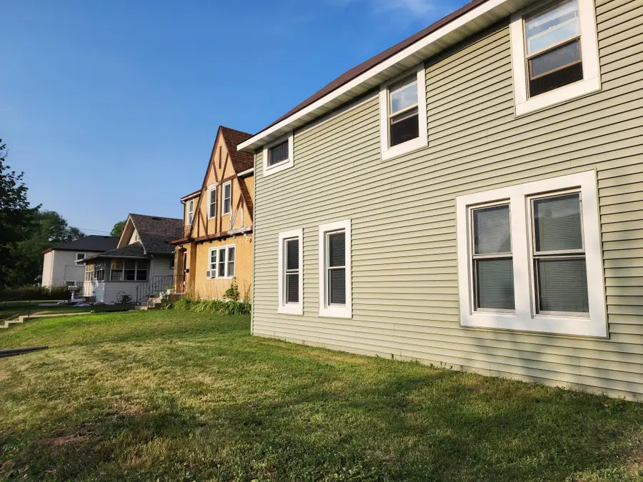 119 10th Avenue S, South Saint Paul, MN 55075 - #3