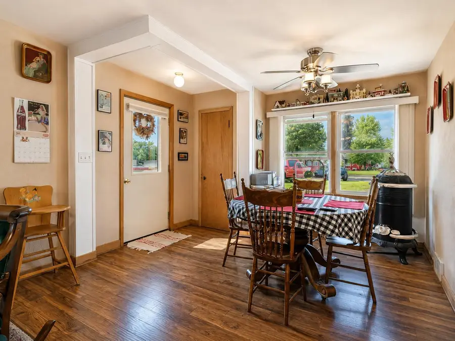10 Buck Avenue Ne, Madelia, MN 56062 - #3