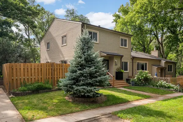 1539 Greenwood Court N, Eagan, MN 55122