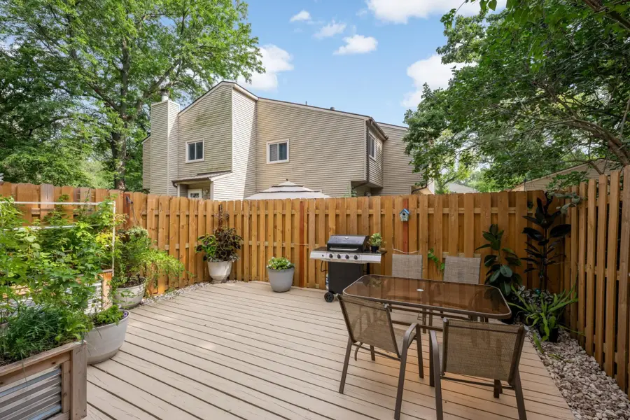 1539 Greenwood Court N, Eagan, MN 55122 - #3