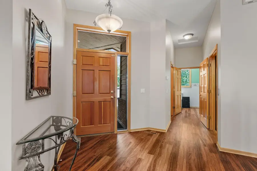 8975 Hunters Way, Apple Valley, MN 55124 - #2