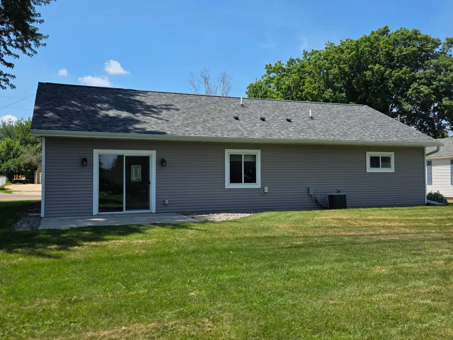 411 Bullis Street, Kenyon, MN 55946 - #3