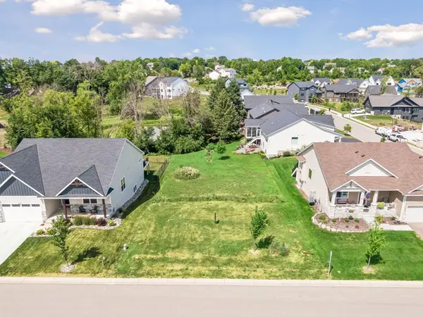 1946 Woods Point, Waconia, MN 55387