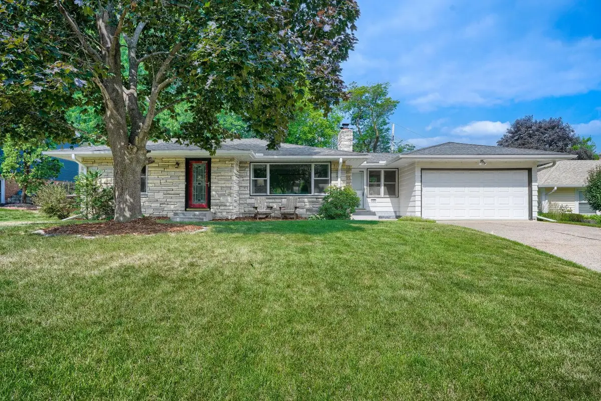 3705 Abbott Avenue N, Robbinsdale, MN 55422 - #1