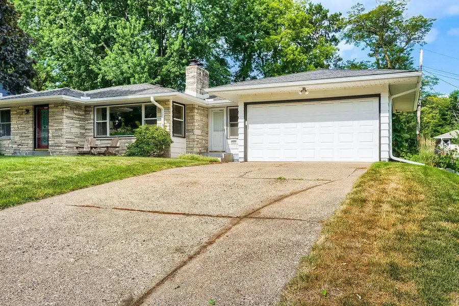 3705 Abbott Avenue N, Robbinsdale, MN 55422 - #2