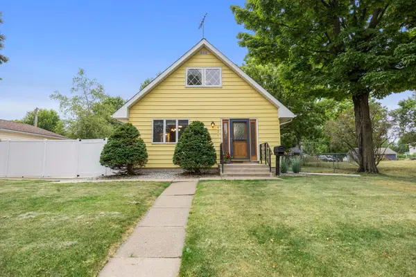 431 4th Avenue Sw, Cambridge, MN 55008