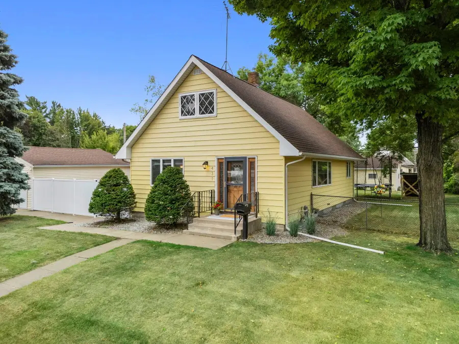 431 4th Avenue Sw, Cambridge, MN 55008 - #3