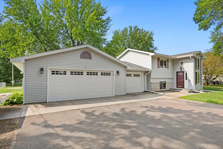 720 W 2nd Street, Rush City, MN 55069 - #3