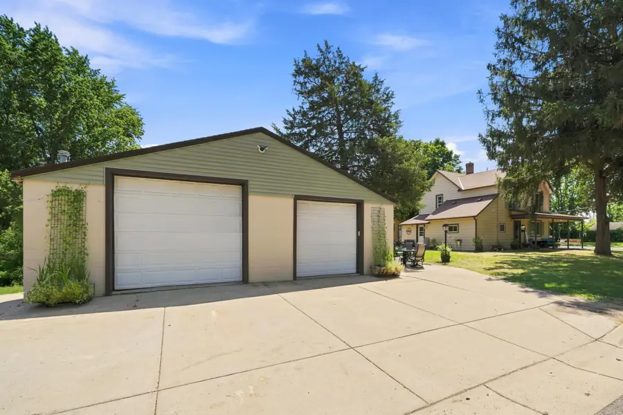 201 N Linden Street, Belle Plaine, MN 56011 - #2