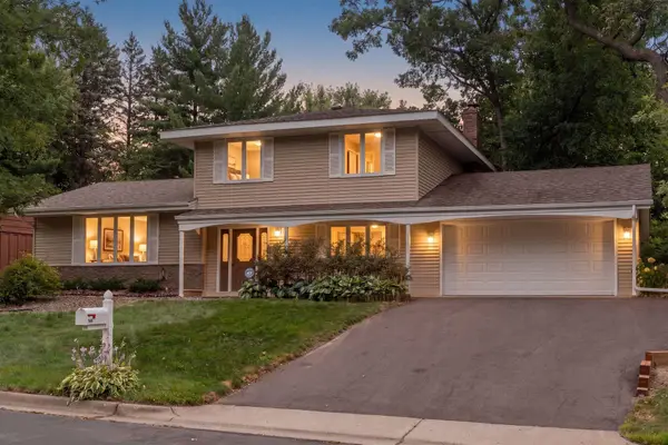1086 Carlton Drive, Shoreview, MN 55126