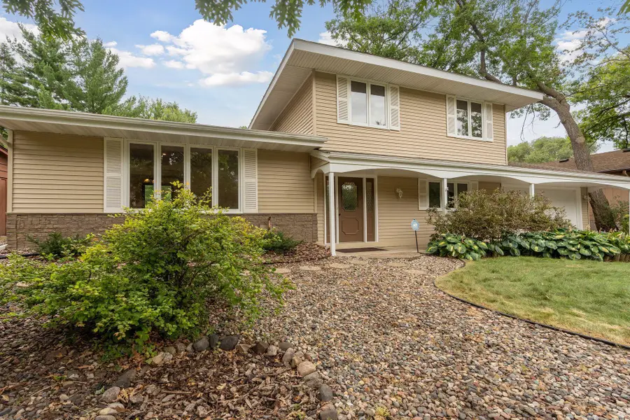 1086 Carlton Drive, Shoreview, MN 55126 - #3