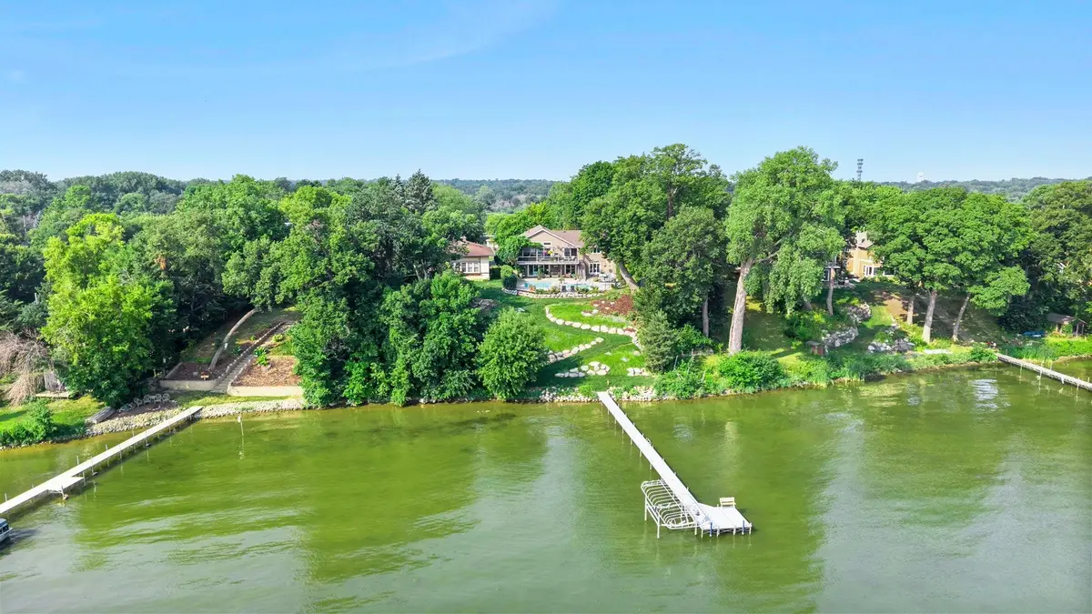 162 Peninsula Road, Medicine Lake, MN 55441 - #1