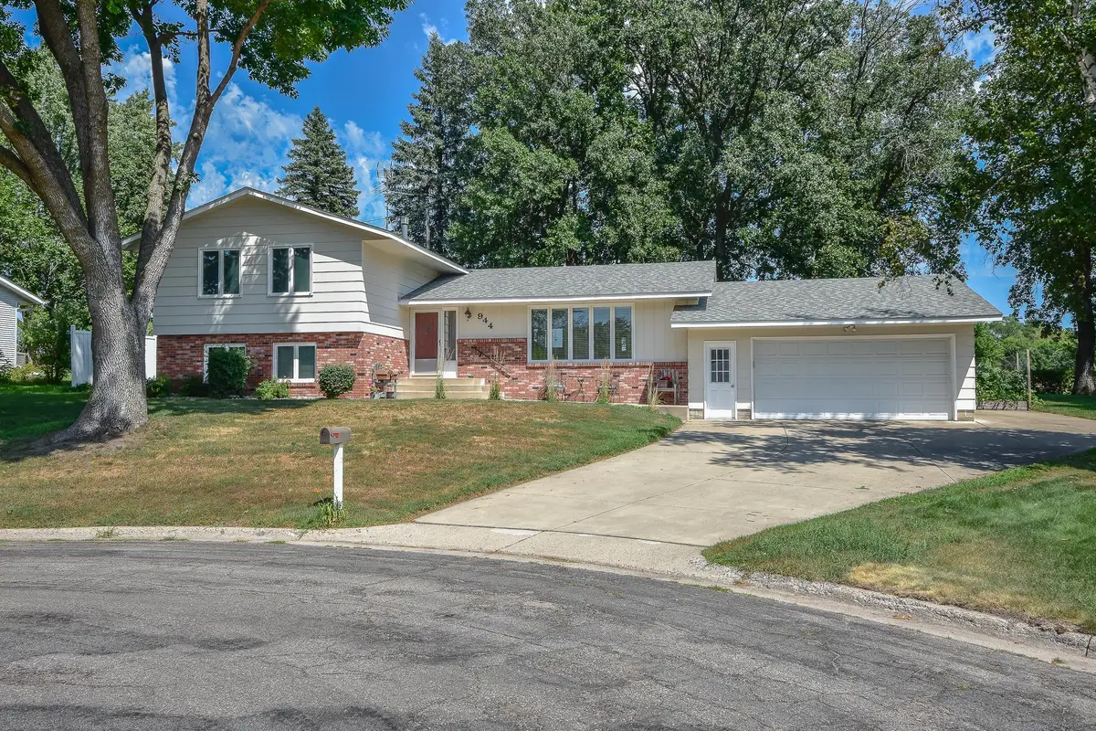 944 Longview Drive, Saint Cloud, MN 56304 - #1