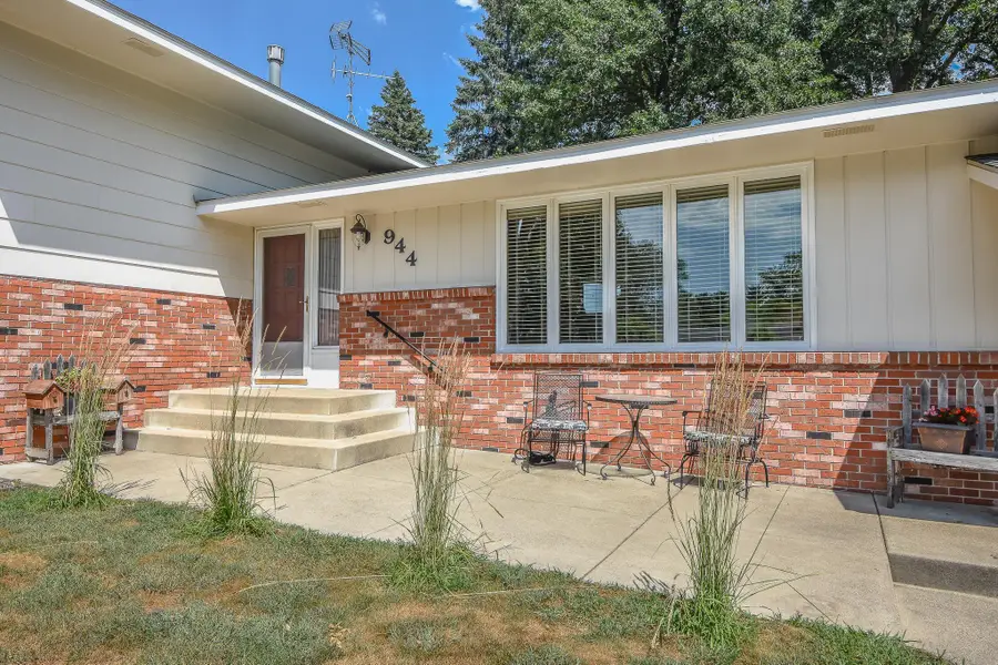 944 Longview Drive, Saint Cloud, MN 56304 - #2