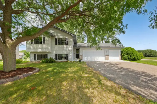 2206 W Hill Street, Faribault, MN 55021