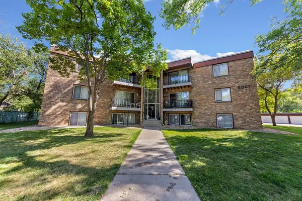 6007 W Broadway Avenue #303, New Hope, MN 55428
