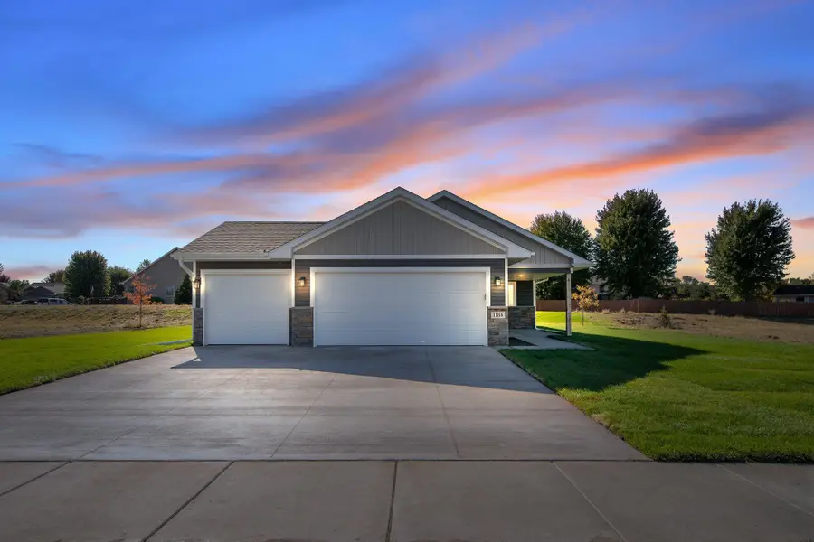 301 Gateway Parkway, Osceola, WI 54020 - #2