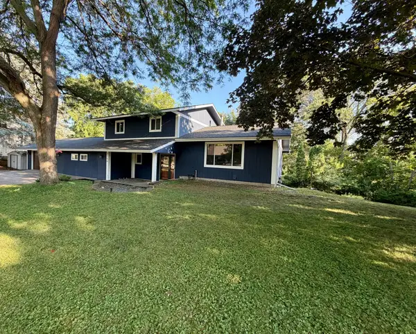 2144 Valley View Place, Saint Paul, MN 55119