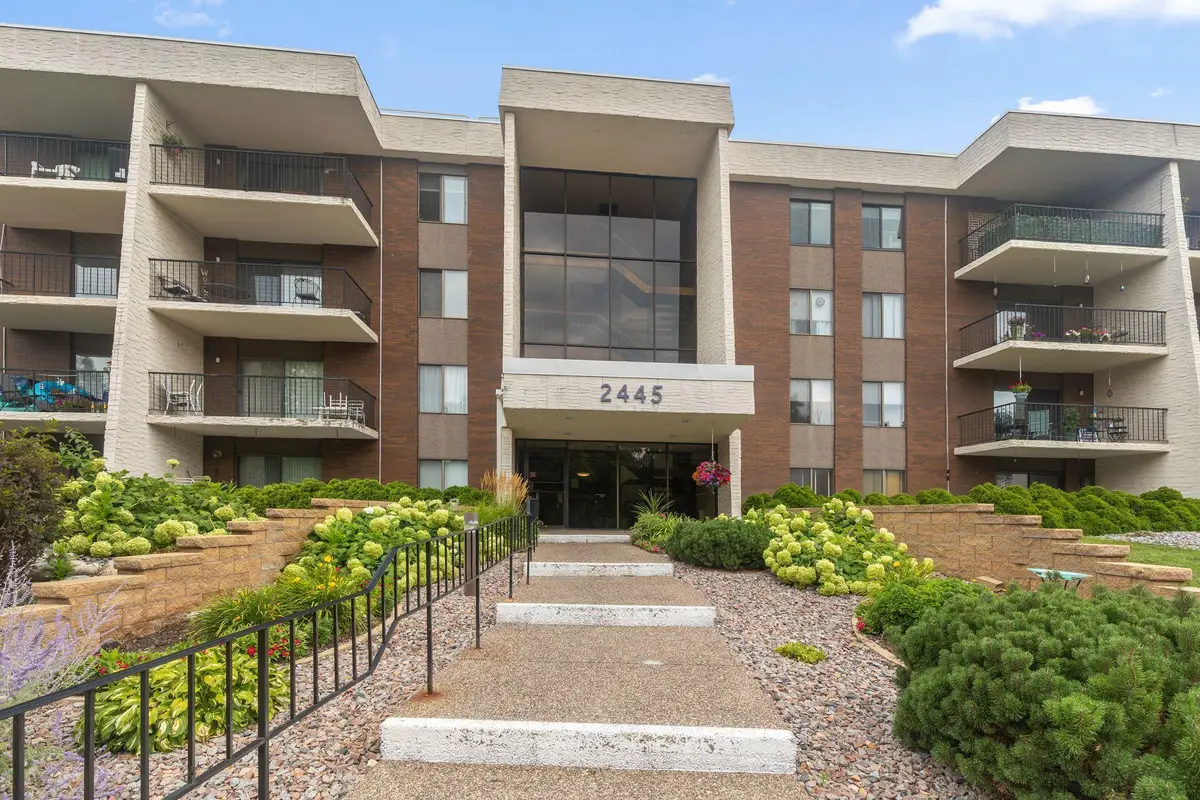 2445 Londin Lane E #202, Maplewood, MN 55119 - #1