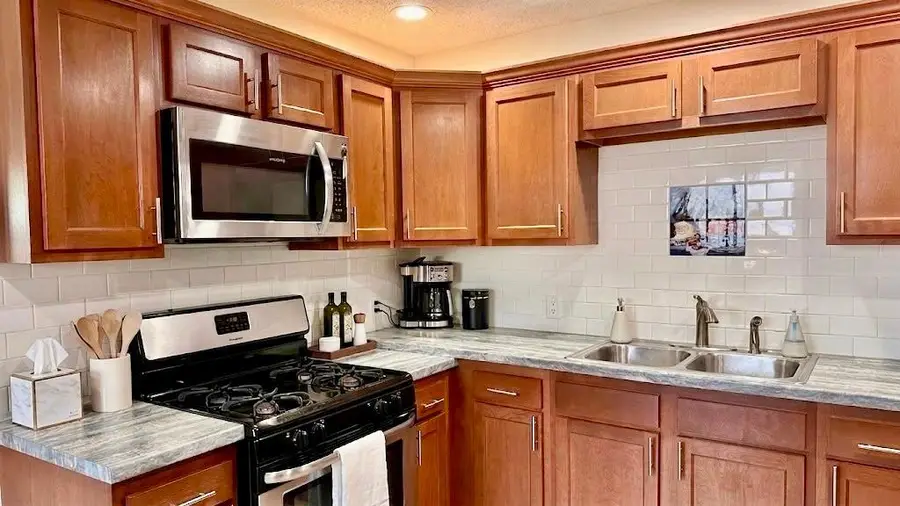7352 72nd Lane N, Brooklyn Park, MN 55428 - #3