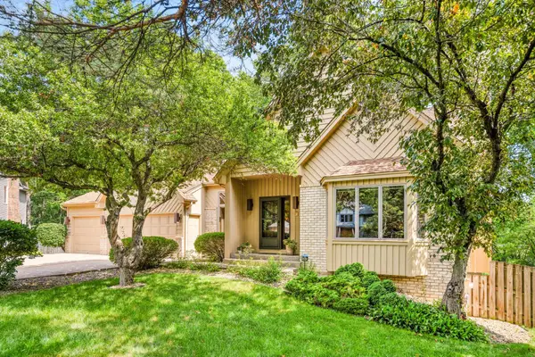 7328 W 114th Street Circle, Bloomington, MN 55438